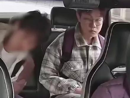 小伙为救同学,缺考了职教高考。经及时抢救,同学已恢复心跳#正能量#点赞 (编辑:郭超 监制:李悦)