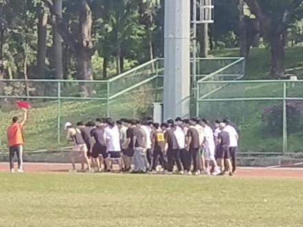 大学生1km体测一镜到底,3分以内的配速看起来也不快#中长跑 #跑步 #体测1000米 #体测