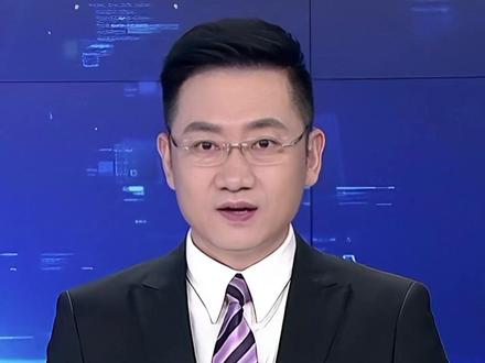 放假通知:下周上班时间调整!#放假通知 #上班时间 #调整 此前国务院办公厅发布的关于2026年部分节假日安排通知中,春节放假安排:2月15日(农历腊月二十八、周日)至23日(农历正月初七、周一)放假调休,共9天,2月14日(周六)2月28日(周六)上班。