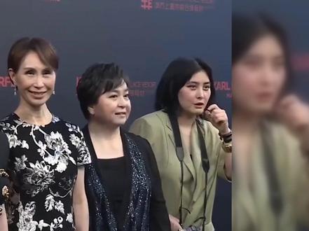 何超仪泪崩曝何超蕸死因!全身布满癌唯独乳腺无癌,离世太突然#何超仪#何超蕸#娱乐评论大赏
