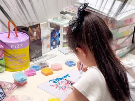 你们说是妈妈赢了还是打平了?#母女日常 #拼豆 #拆卡