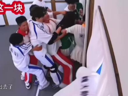 谁想和你白男做923姐妹花
也不知道你以前是干嘛的🙄