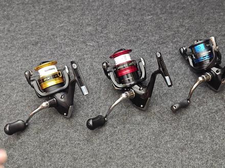 这可能是你看到过的最详细的关于喜马诺泛用纺车轮的讲解及选购建议视频。第一集: FX、塞纳 SIENNA、奈斯夫 NEXAVE #原来钓鱼才是抖音运动顶流 #纺车轮 #禧玛诺 #路亚 #钓鱼人就是这么疯狂