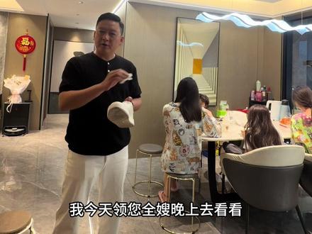 我们也去看了阿嬷的情书,现在我们有很多,吃好穿好,没有战乱,但心里是空的,不是我们不懂爱,是不知道把爱放在哪里,不是不想等,是不知道什么值得等一辈子。#阿嬷的情书 #阿嬷情书观后感