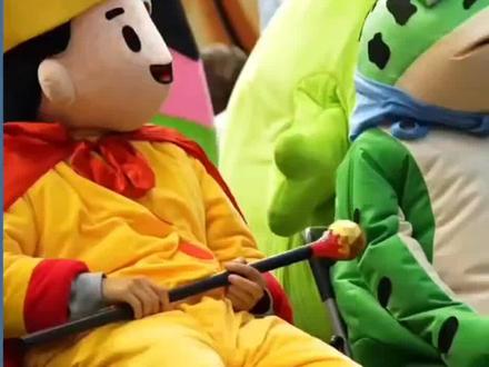 #淘宝金桃之夜 #麻辣王子 #盒马 #诗裴丝 #天猫双11
我真的要笑死了,下一条视频更颁奖现场哈哈哈哈哈哈哈