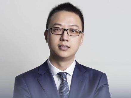 阿里认领HappyHorse
为阿里ATH旗下创新事业部研发的模型
"目前正处于内测中,将于近期开放API"
近日,在第三方AI模型测评平台Artificial Analysis公布的文生视频模型榜单Video Arena上,一个由匿名团队提交、名为HappyHorse-1.0的模型“空降”榜单榜首,超越了字节跳动旗下Seedance 2.0以及快手旗下可灵3.0等知名产品。
从阿里巴巴ATH方面获悉,HappyHorse是阿里ATH旗下创新事业部研发的模型,目前正处于内测中,也会于近期开放API。
ATH创新事业部已启动一个AI时代的全新交互方式探索计划,HappyHorse是这个探索方向的一部分,更多的产品会陆续推出。当前HappyHorse业已注册官方微博,IP属地浙江,并表示正式与大家见面,还需要一点时间。
阿里ATH方还表示:“HappyHorse是阿里ATH旗下创新事业部研发的模型,目前正处于内测中,也会于近期开放API。ATH创新事业部已启动一个AI时代的全新交互方式探索计划,HappyHorse是这个探索方向的一部分,更多的产品我们会陆续推出。”
(来源:澎湃新闻、界面新闻 编辑:尚骏翼)