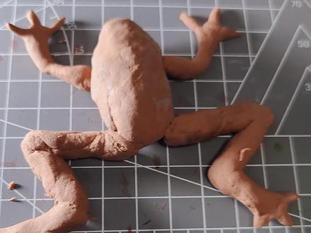 #创作灵感 #巧克力蛙的做法 去年教了大家香皂魔法石,今天咱们教黏土巧克力蛙!#哈利波特 #巧克力蛙 你们看最后巧克力动了一下!