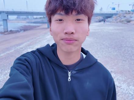 少年三战矿大,以热爱赴约,在青春赛道上跑赢自己 #矿业大学 #校园爱情 #田径运动员 #宫向阳 #王泽