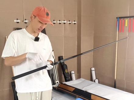 #台球杆 #台球是一种生活 #中式八球 #台球🎱 台球杆重量530-540g左右,小头10mm,性价比可以,做工细节不错,推荐这只