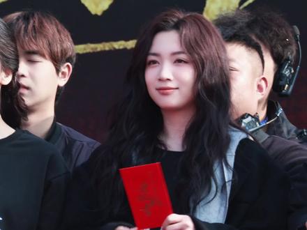 #代露娃 #唐诗逸 双女主民国剧今日开机!这次不是试探,是真的来了!#画梦录 #代露娃许雁真 #路透