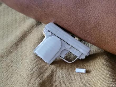 手工纸板制作小号勃朗宁m1906手枪
斯程作品40
2022.4.17#手艺人 #创作灵感 #是时候展现真正的技术了