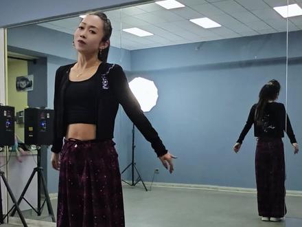 音乐教程发这里喽@Nice奈斯~玉娇(服饰搭配) #风往故乡吹