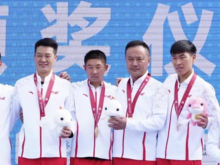 【男子山地自行车云南霸榜!滇军包揽冠亚季军!】在“十五运”最后一个比赛日举行的男子山地自行车决赛中,云南运动员吕先景、袁金伟、何学辉分别荣获项目前三名!云南军团成功霸榜,包揽比赛冠亚季军!厉害了我捏大云南!#十五届全国运动会 #云南代表团 #山地自行车