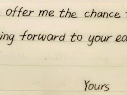 其实还留下的并没有那么好,好看的都被同学撕走了…#抖来学习 #英语字体 #衡水体手写