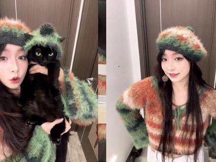 森系女巫风毛衣手把手教程 只要你会锁针长针短针,你就会钩森系女巫风喇叭袖毛衣啦!
差不多10个小时钩完,因为线比较粗又有弹性所以好钩
图解再标记章节处已经展示
请保存图解后再看视频钩织
线材是十刻雪宝的橡果森林@十刻官方帐号
衣服用了4团左右,钩针是手松4.5mm,手紧5mm
渐变线的魅力就是,我们每个人的衣服都是独一无二的,而且我控制了袖子是绿色,你也可以反着或者根据你的线材自行设定属于你的毛衣~
#手工 #钩织教程 #毛衣钩织 #小众设计感 #织女