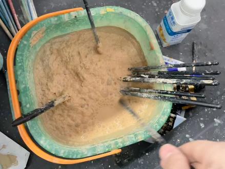 水桶越脏,颜色越骚