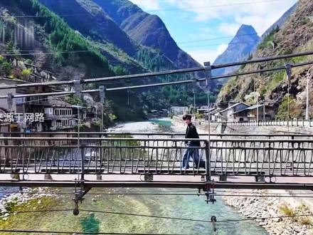 巫溪奇“煜”/“煜”见巫溪。东东与家乡双向奔赴,巫溪文旅携红池坝、灵巫洞景区为广大粉丝精心呈上专属福利,欢迎前来打卡!#巫溪天地有灵气 #李煜东