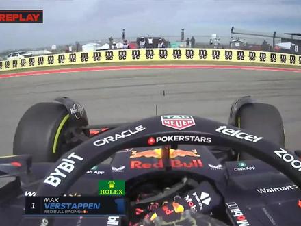 Ai跑圈维斯塔潘程序出错了? 上演360度救车大回环#f1 #方程式赛车 #赛车 #周冠宇