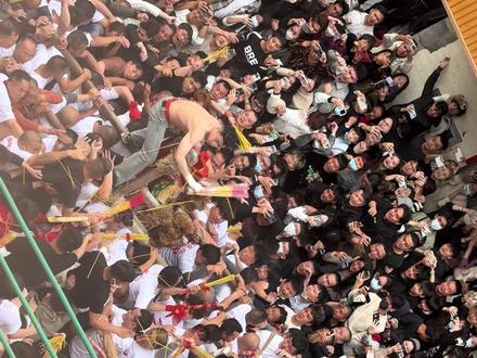 林铭钊很帅 ,但帅不过10秒″一大帮人在等着他#盐灶拖神