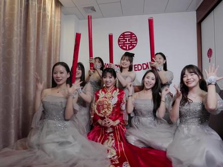 一镜到底的迎亲花絮,你值得拥有#接亲花絮 #纪实婚礼摄影 #抖音小助手 #结婚 #嫁人 #潮汕婚礼 #潮汕人 @晴晴晴🐰 @、Amy艾米 @