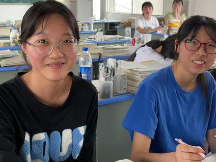 #高考 #职业教育 #加油少年未来可期 预祝我校技能高考班学生高考取得优异成绩,都能考上心仪的大学!@抖音小助手