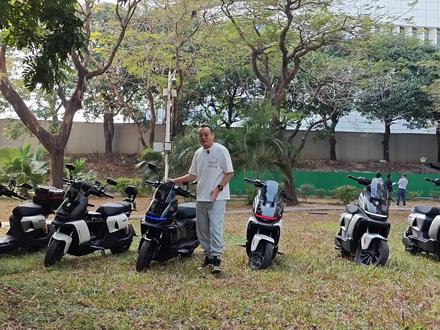 九号机械师二代 两台短尾与轮胎测评分享 第三集 这期带来两台短尾 单电的机械师 主要讲讲轮胎方面 #九号电动车 #电动车 #电动车轮胎 #九号真智能 #九号机械师