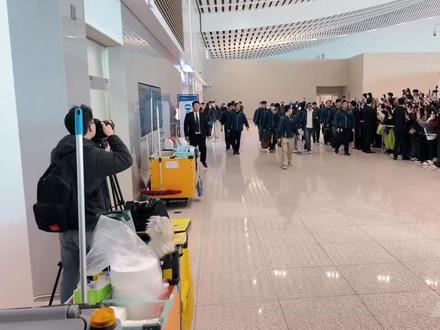 260322 BTS 防弹少年团机场路前往美国 录制吉米法伦今夜秀
#BTS #防弹少年团 #田柾国 #KPOP #金泰亨