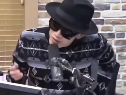 在我结里长的帅的男人……哈哈哈哈