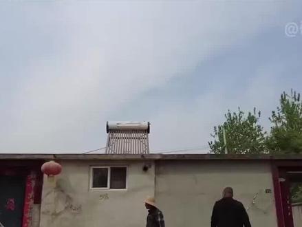 湖南老人获500万拆迁款,却把它全留儿子,女儿争夺反被打一巴掌 #遗产 #拆迁 #奇闻奇事 #人物故事 #社会