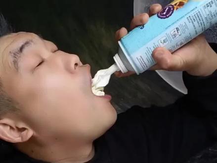 喷射奶油~测评 #网红零食 #奶粉 #喷射奶油#测评