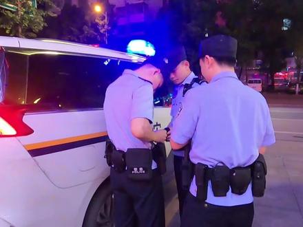 【全程高能】小编带你们搞一波治安大清查!直观扫黄一线。#警民dou平安 #我在岗位上