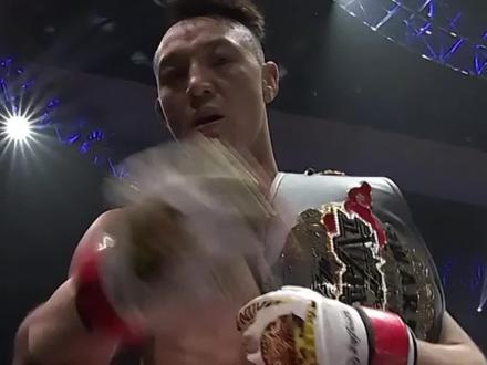 茸主:第一次MMA比赛就在武林笼中对,河南是我第二个故乡#MMA茸主#宋亚东#张名扬#综合格斗