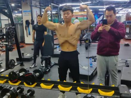@李维刚 刚哥,目前身高168,体重65公斤,够古典吗🥺