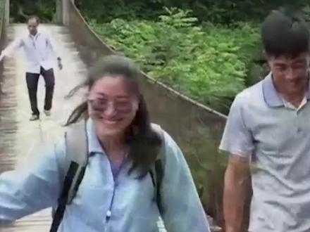 讲述黄文秀故事的文章《青春之光》,被编入人教版初中语文教材。