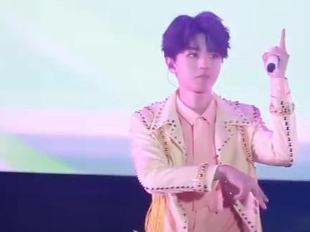 原版来了 六周年的喜欢你#王俊凯 #喜欢你舞蹈挑战 #TFBOYS