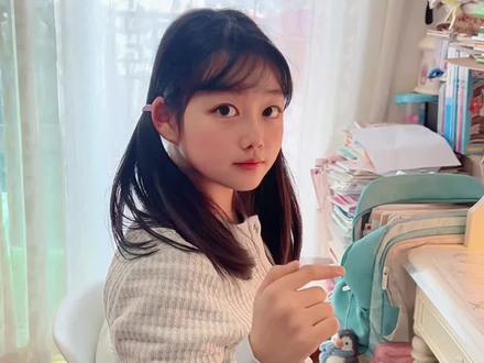 这个手势舞也太有趣了 #谁教的娃这么优秀😀 #你们的孩子也是这样吗😂😂😂 #手势舞教程