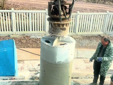 点个关注下期上强度
#桩基施工#打桩机