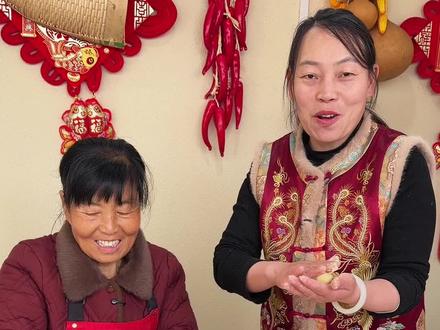 年夜饭餐桌上必不可少的硬菜红薯丸子 大人小孩都爱吃 大家做起来吧#年夜饭菜谱 #红薯丸子做法 #家乡美食