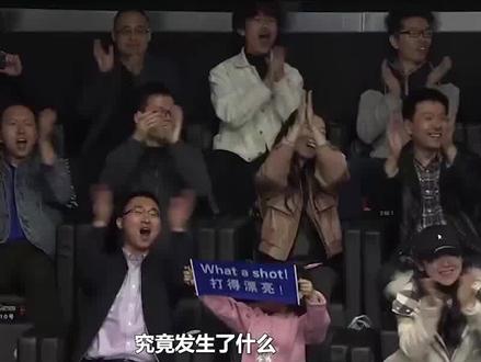 中国球迷盛情难却,奥沙利文不为钱打出147,美女裁判热情相拥。 #斯诺克 #台球 #一杆清台 #奥沙利文