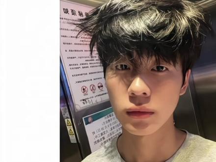 你年少,我飘渺!我爱的静悄悄ai指令和教程来啦!#豆包ai #豆包出大片有两把刷子 #静悄悄 #肉麻的调调 豆包生图指令 静悄悄拍照指令 ai生图指令 肉麻的调调拍照 ai生图指令 我年少你飘渺ai指令#豆包p图