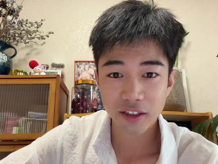 预测马刺赢只是工作,买雷霆赢才是生活!这NBA我真看吐了… 今天理性分析选雷霆的都赚麻了,只有信“篮球不骗人”的马刺球迷被扎心了。
同意的兄弟评论区扣1哈~这波分析够不够狠?觉得我人间清醒的,点赞关注安排上,下期咱们接着唠联盟怎么演G6!
#创作者中心 #创作灵感 #马刺vs雷霆 #天王山之战 #篮球黑幕
