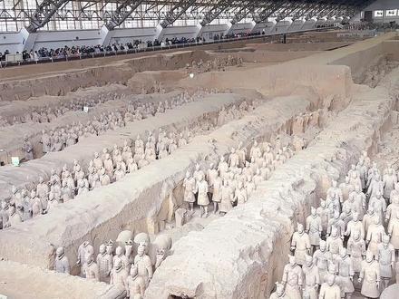 秦始皇兵马俑完整攻略 国庆游玩,赶紧来看一下完整的攻略,别漏了铜车马#国庆 #西安旅游 #博物馆 #打卡地 #攻略