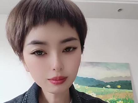 老表们,2026戏曲春晚就在南宁民歌湖音乐小镇,家门口的戏曲春晚你们可不能掉链子,收视率再垫底就说不过去了😄#戏曲春晚 #2026戏曲春晚 #广西南宁 #南方人看春晚 #内容太过真实