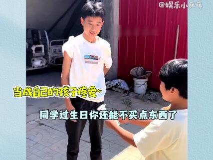 难怪说姑姑和小姨就是第二个妈 #姑姑 #小姨 #亲情 #感动 #破防了 #娱乐评论大赏
