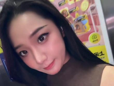 同样做短剧,为什么出品方只找我?出差上海见资方,AI漫剧新项目敲定
#短剧#ai漫剧#短剧投资#aigc