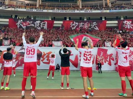3:0拿下益阳,长沙队赛后再现“维京战吼”!#湘超