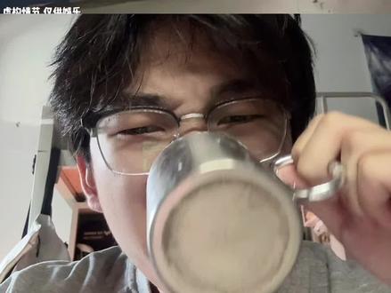 六六六打包回家了,这谁能绷住 #搞笑 #搞笑视频 #憋笑挑战 #剪映 #创作灵感 @DOU+小助手