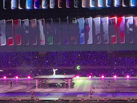 明知这是一场意外,你却带来了七色彩带#薛之谦万兽之王演唱会 #演唱会回忆 #广州薛之谦演唱会 #意外