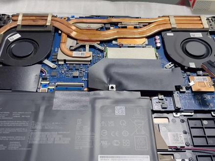 华硕飞行堡垒外壳更换详解,细节很重要 #笔记本维修 #拆机 #修电脑