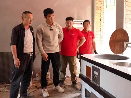今天我们一镜到底给大家看一下,刚哥的猛火灶,火力有多猛!#李维刚 #体德学院校长李维刚 #无烟柴火灶 #灶台 #上热门🔥